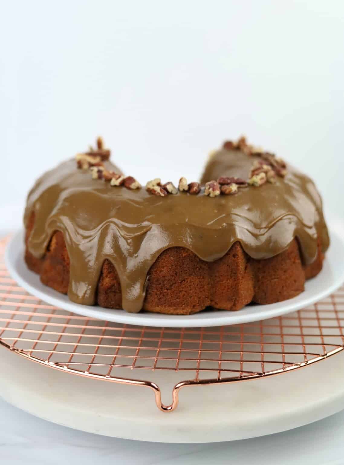 Caramel Pound Cake {How to Video} Whip it like Butter